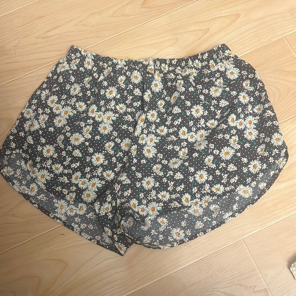 Daisy shorts